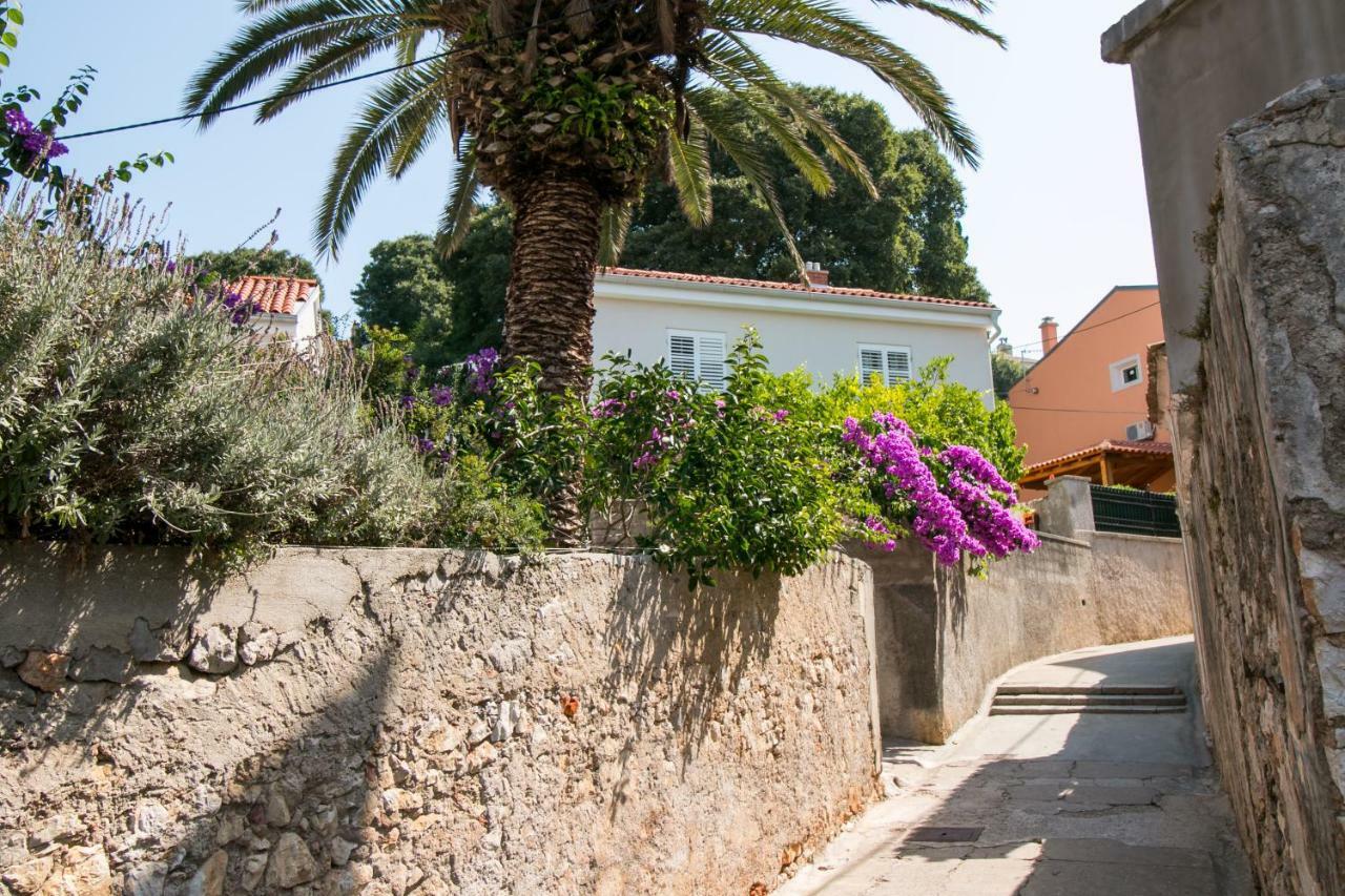 Apartman Pia Mali Lošinj Zewnętrze zdjęcie